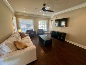 Building Photo - 101 West Ln