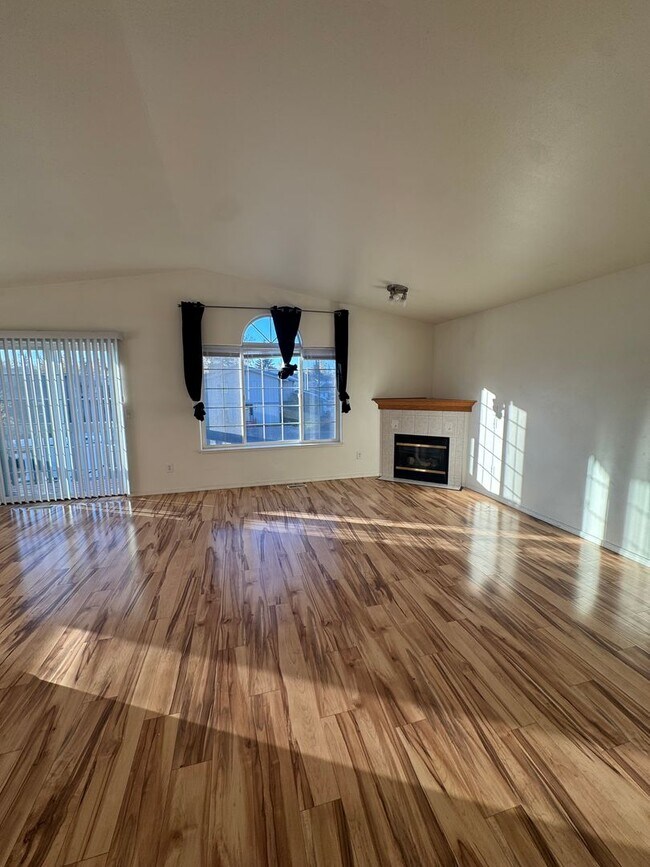 Foto del edificio - 3 bedroom in downtown Eagle River