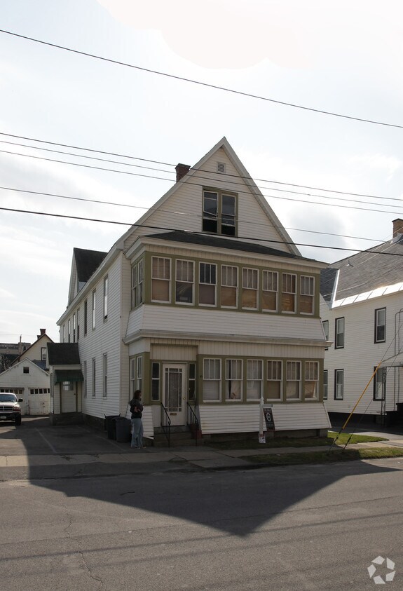 Primary Photo - 45 Van Derveer St
