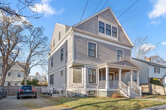 Building Photo - 18 Wyman St