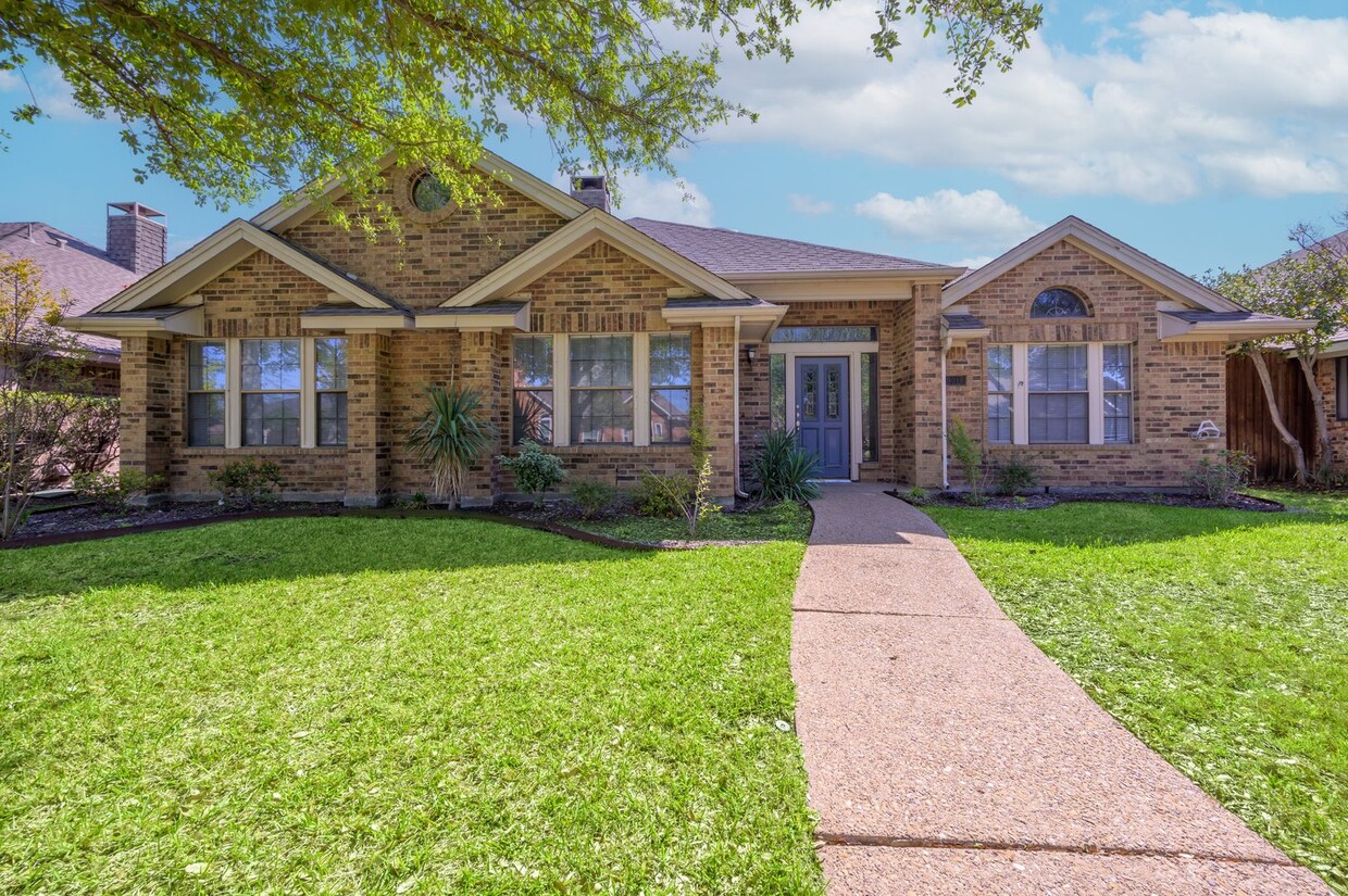 Foto principal - 3 Bedroom • Single Family • Coppell ISD