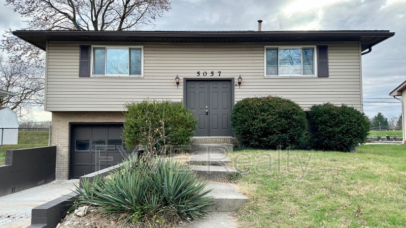 Foto principal - 5057 Fullerton Dr