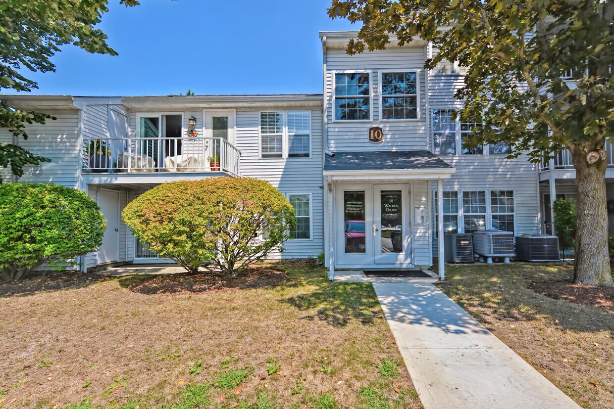 10 Walden Dr Unit 6, Natick, MA 01760 Condo for Rent in Natick, MA