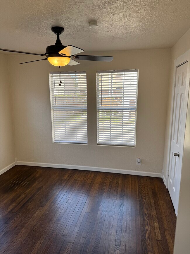 Foto del edificio - 2238 Broadway St