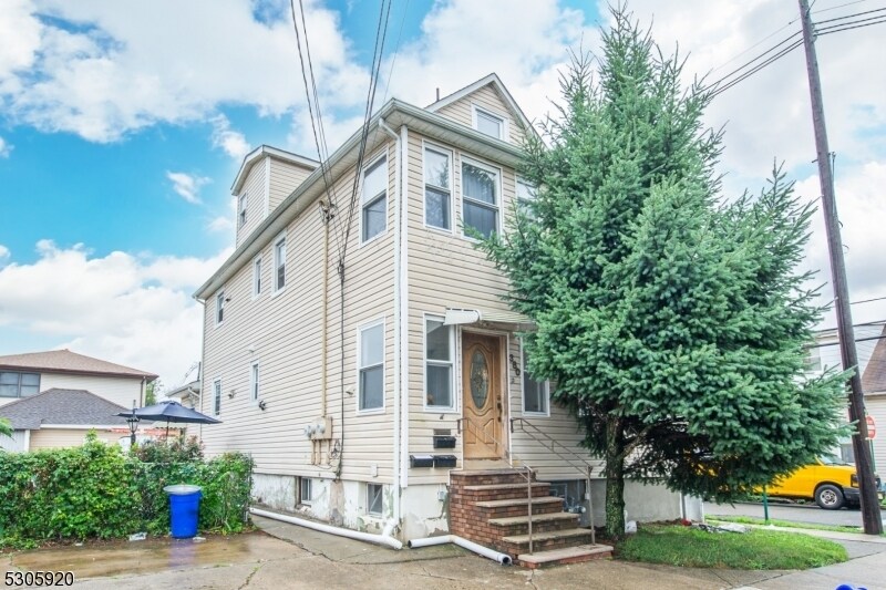 Primary Photo - 380 President St