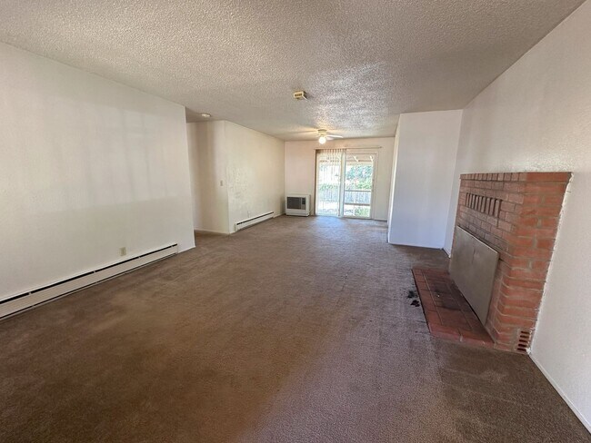 Building Photo - 3 Bedroom 1 Bath House