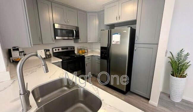 Foto del edificio - 2040 Las Colinas Cir