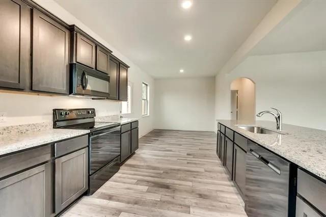Building Photo - 2030 Belmont Dr