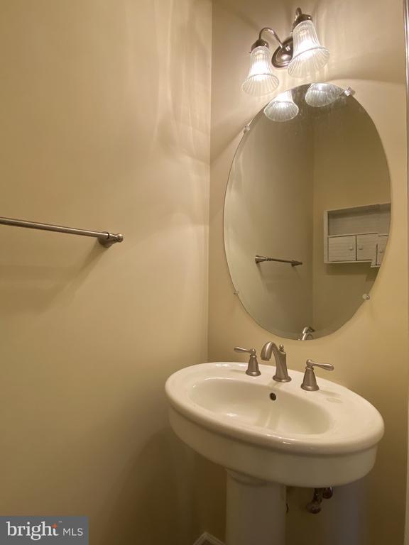 Primary Photo - 7000 Wayland Dr