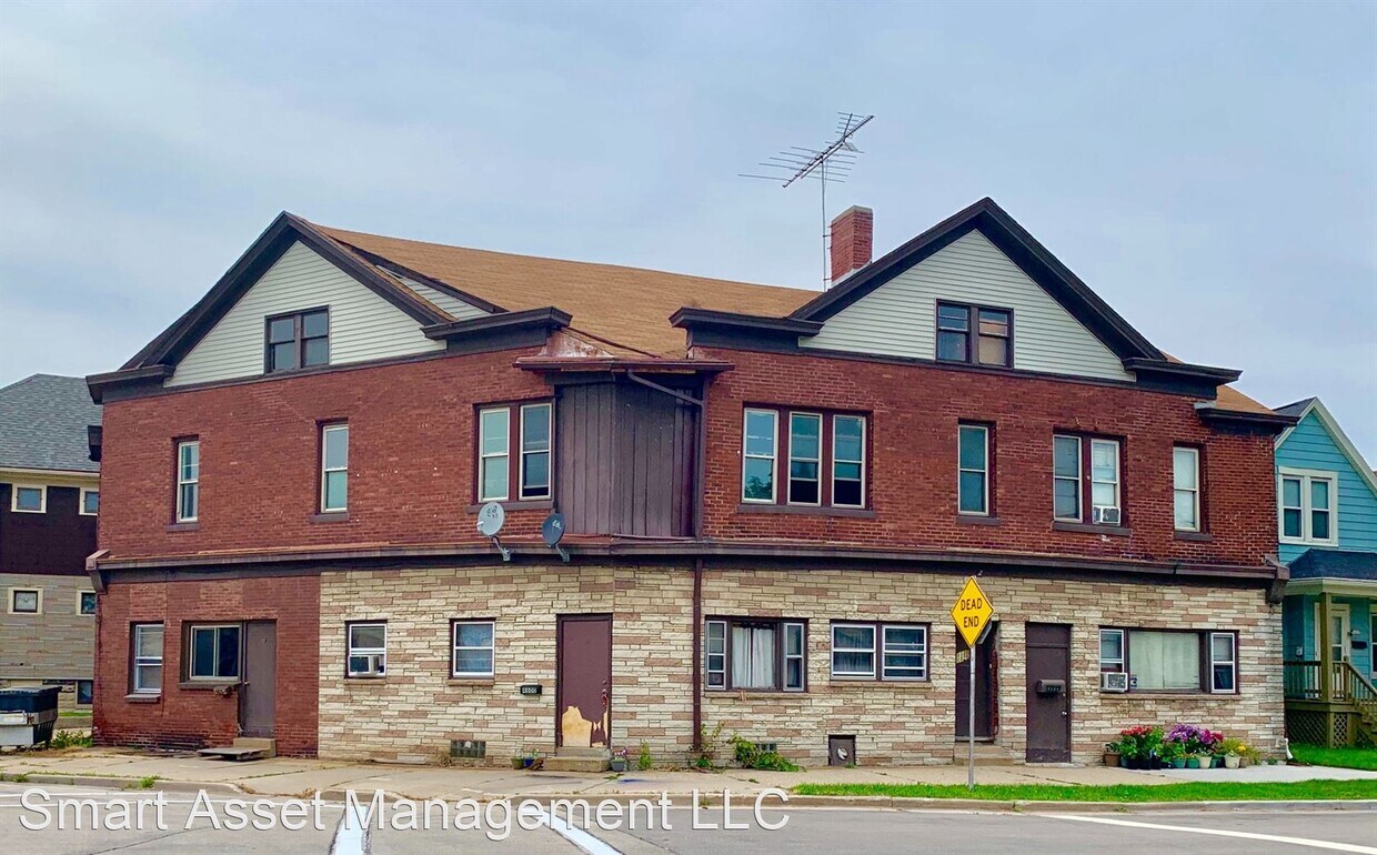 11211125 S 46th St, West Milwaukee, WI 53214 Apartment for Rent in