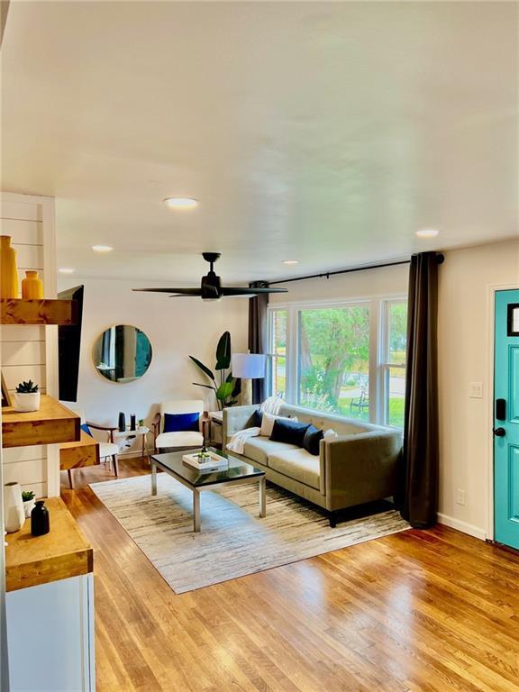 Building Photo - 695 Kennesaw Dr