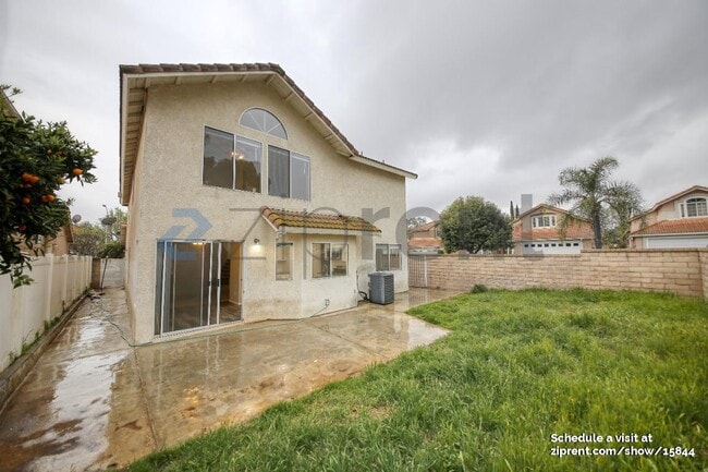 Building Photo - 7855 Green Crest Ct