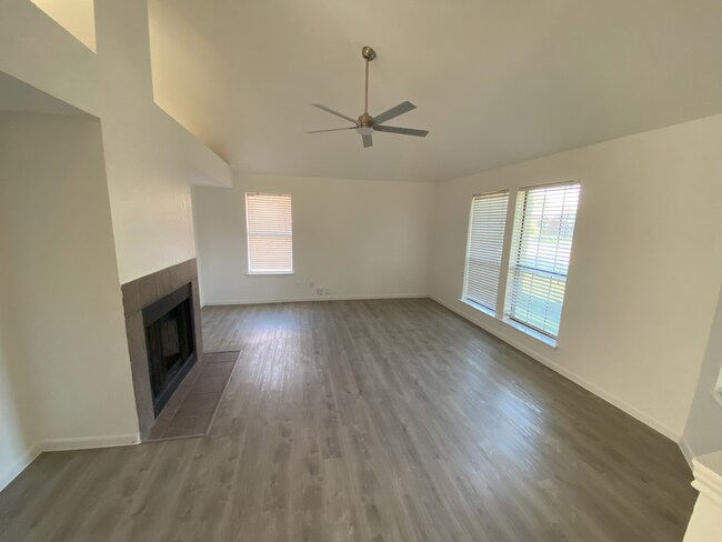 Foto del edificio - 1307 Edelweiss Dr
