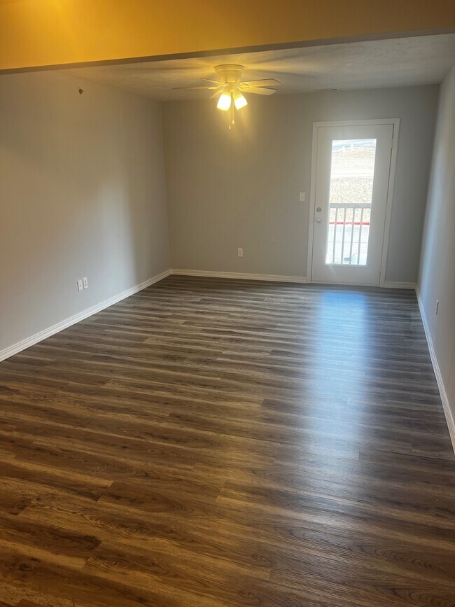 Ozark Sky Estates Apartments at 124 Hamlet Rd Branson, MO