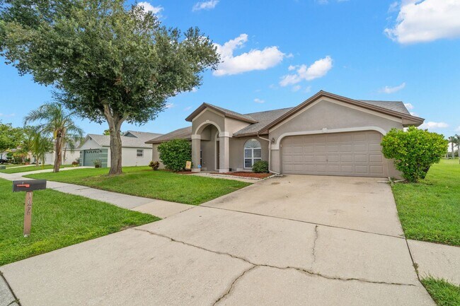 Foto del edificio - Fabulous Home Overlooks Lake