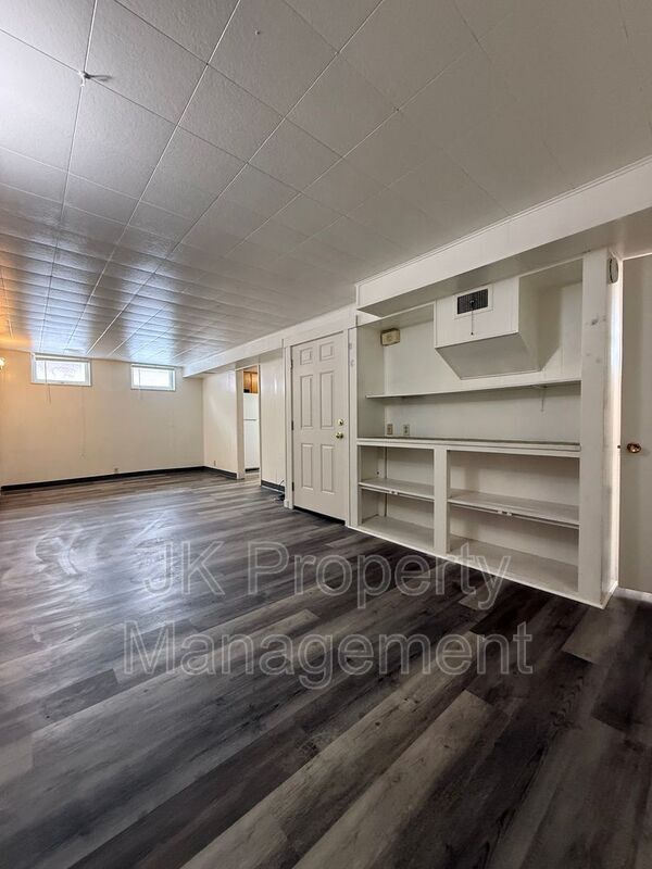 Building Photo - 3810 9th Ave S