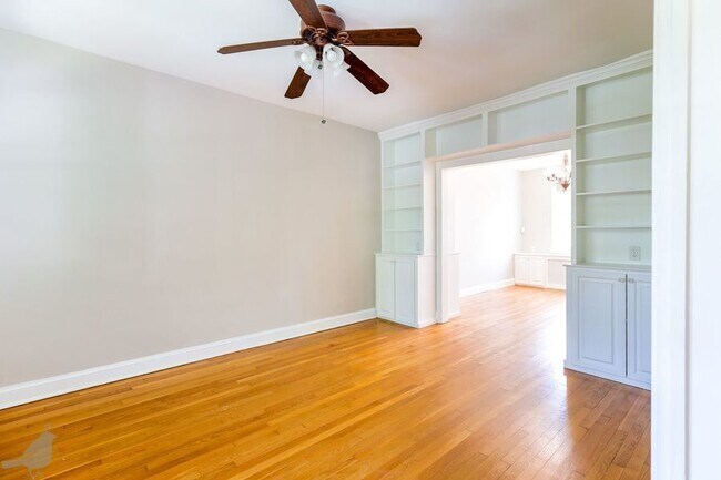 Foto del edificio - 326 17th St NE