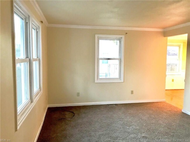 Building Photo - 714 Sedgefield Dr