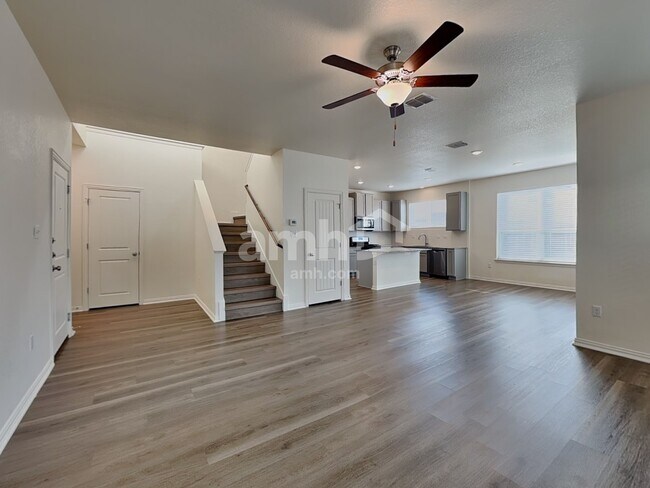 Foto del edificio - 2709 Lillybrook Ln