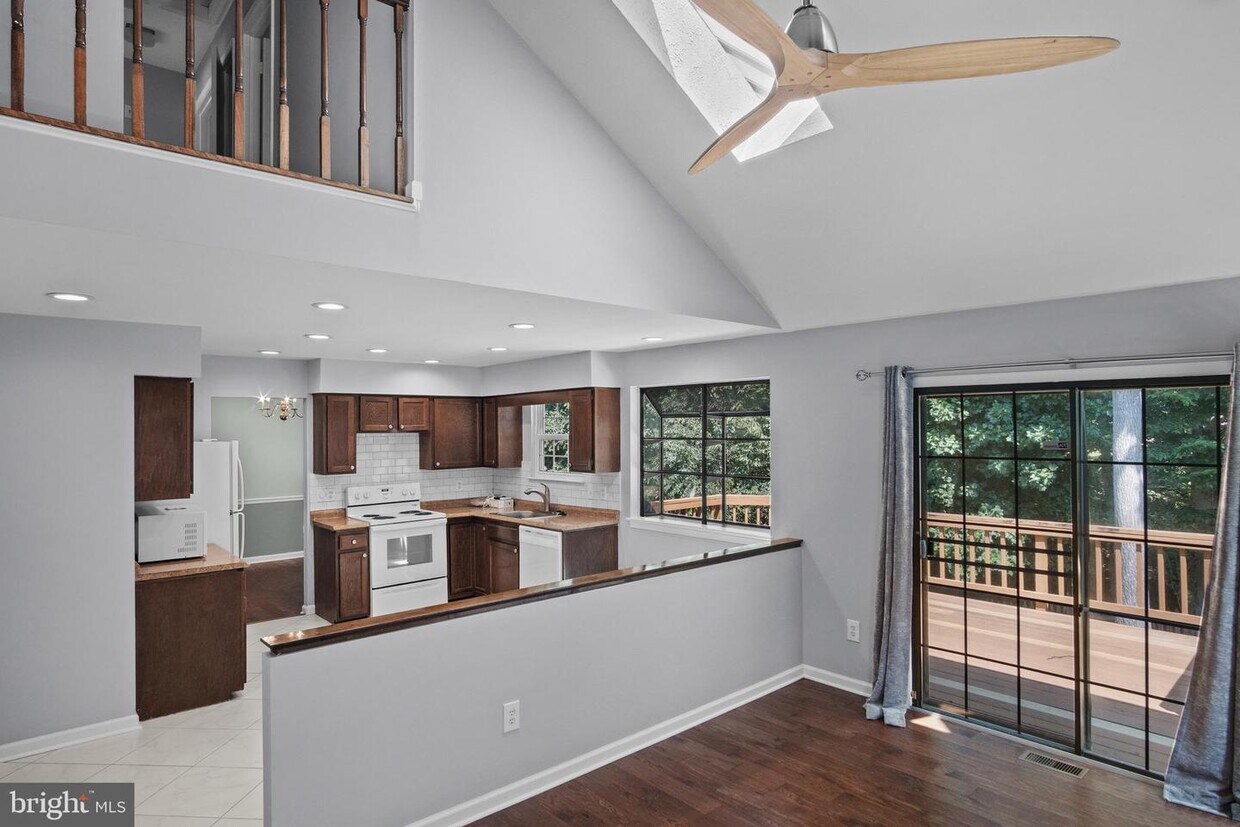 Foto principal - 3432 Flint Hill Pl