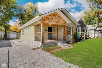 Building Photo - 4840 Hillside Ave