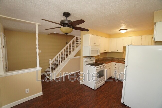 Building Photo - 13928 E Utah Cir