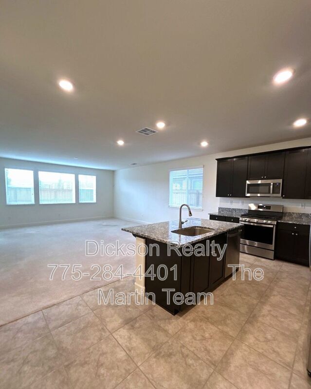 Building Photo - 6231 Bucking Horse Dr