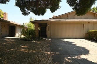 Building Photo - 5608 Passero Way