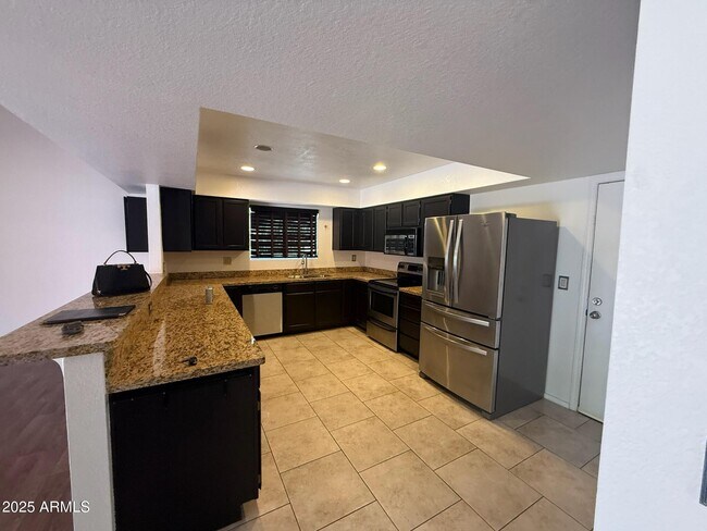 Building Photo - 11289 E Sunnyside Dr