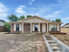 Building Photo - 717 Holly Oak Dr