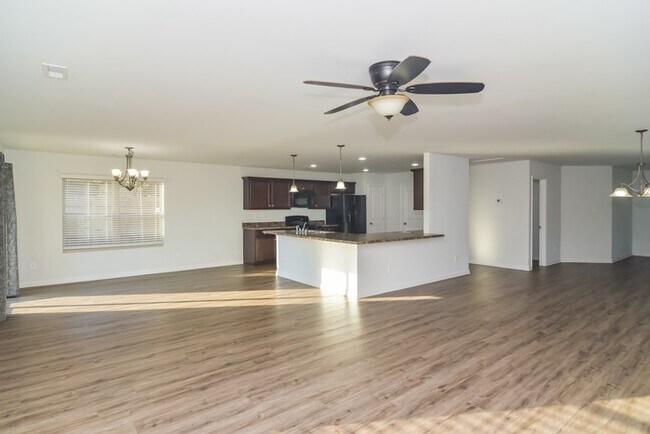 Foto del edificio - 111 Winstead Cir