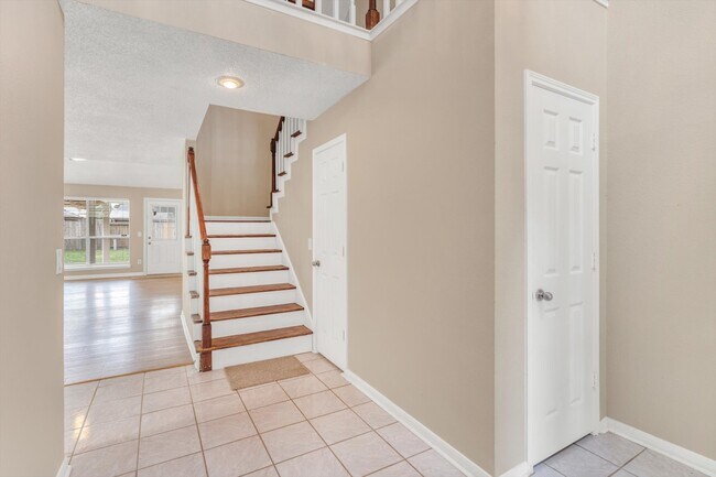 Foto del edificio - 5635 Sage Manor Dr