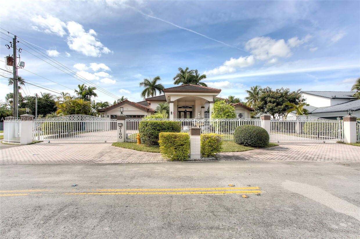 Foto principal - 3160 SW 109th Ct