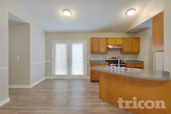 Building Photo - 120 Huntwood Trail