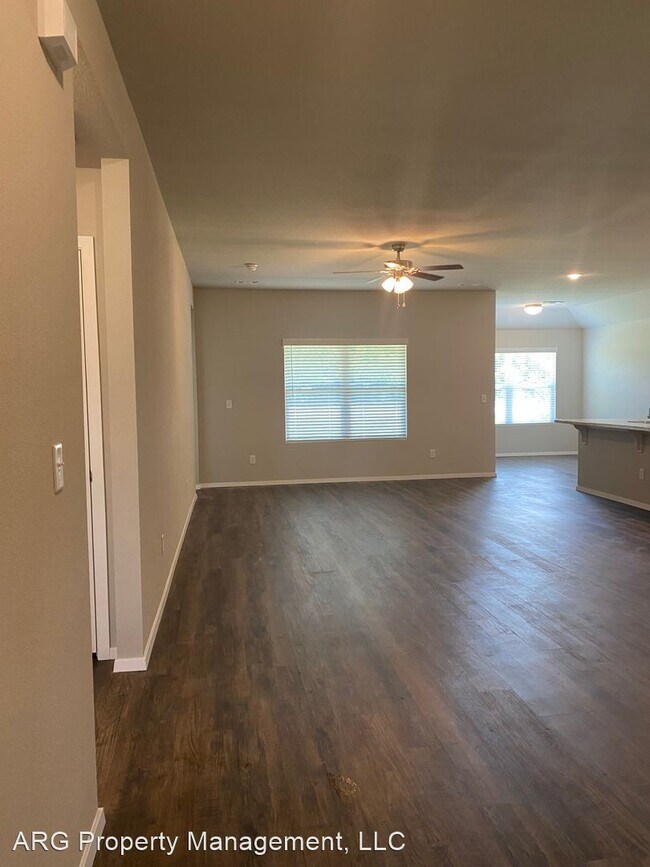 Building Photo - 3 br, 2 bath House - 8214 Melody Lane