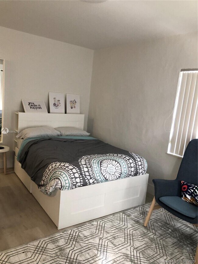 Foto del edificio - 6647 SW 59th Pl