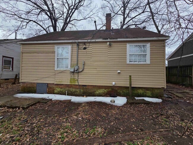 Foto del edificio - 3458 Radford Rd