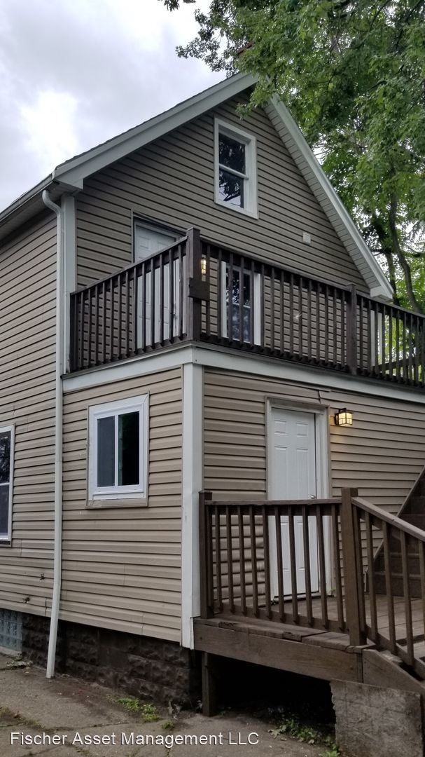 Building Photo - 2 br, 1 bath Apartment - 4710 Storer Ave. ...