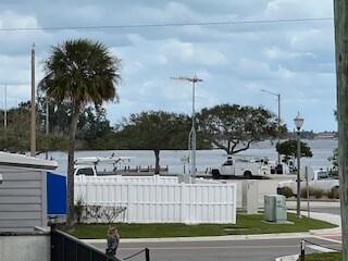 Building Photo - 1225 E New Haven Ave