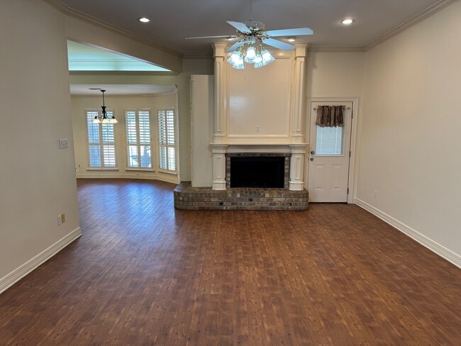 Sala de estar - 1601 S Lexington Dr