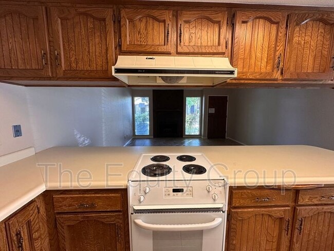 Building Photo - 1930 E Harold Ave