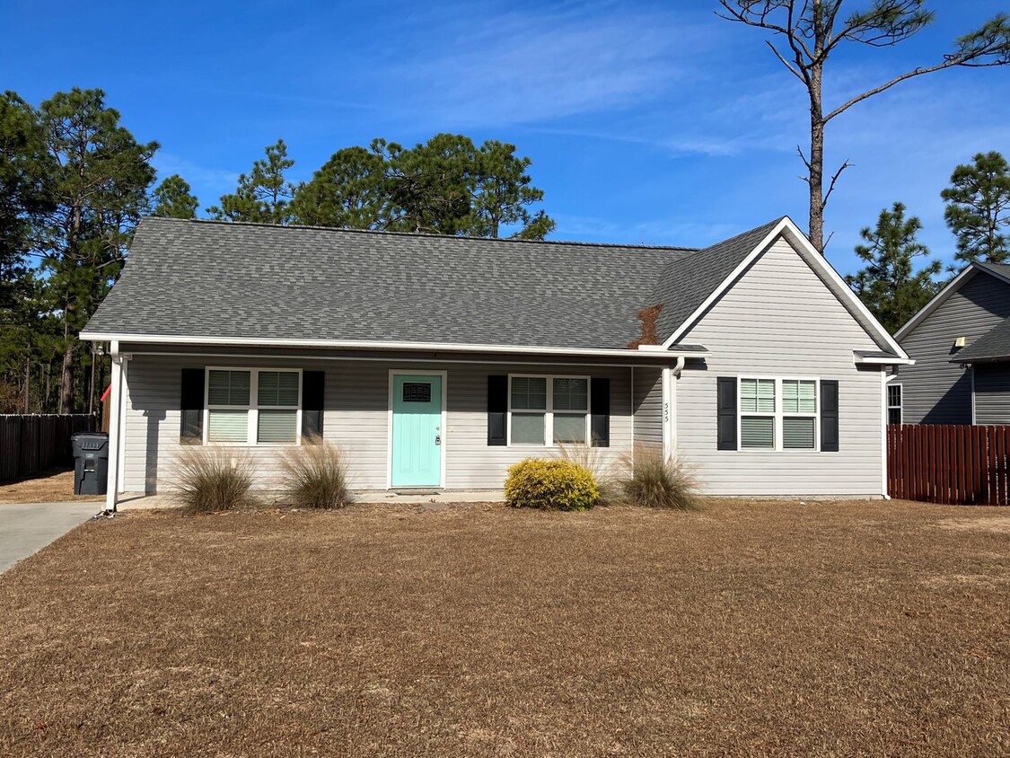 Primary Photo - Newer Home In Boiling Spring Lakes