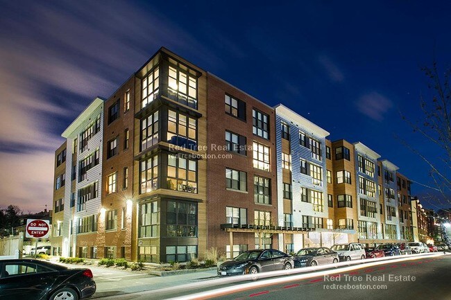 Building Photo - 75 Brainerd Rd