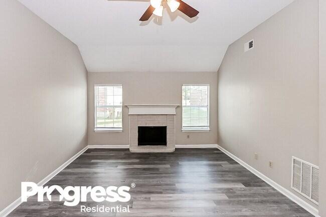 Building Photo - 7843 Lake Cross Dr E