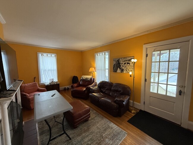 Foto del edificio - 105 Valentine Pl