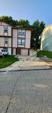 Building Photo - 125 Kindred Ave