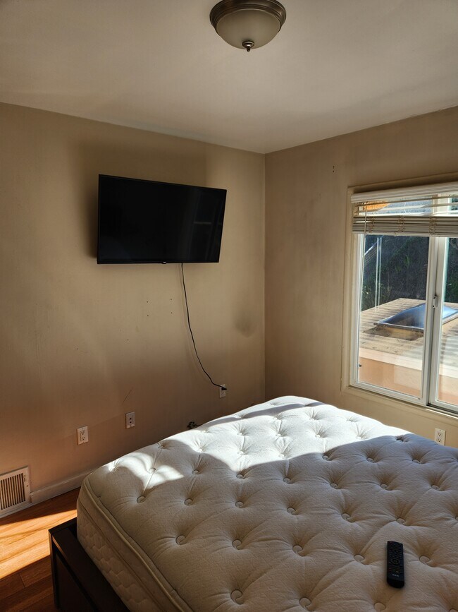 Foto del edificio - 271 Westridge Ave