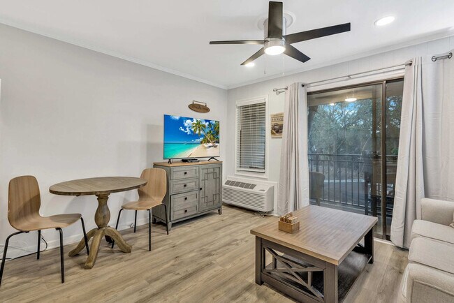 Foto del edificio - 23 S Forest Beach Dr
