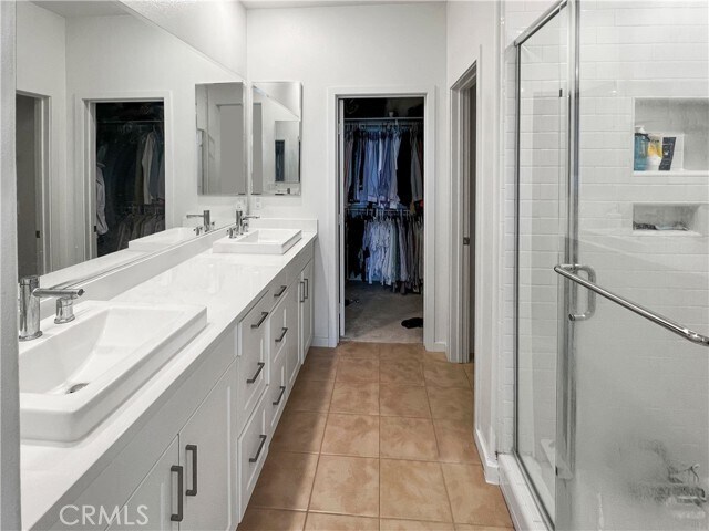 Building Photo - 125 Cadence