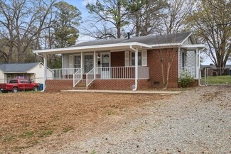 Building Photo - 208 Tomberlin Rd